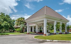 Clarion Inn Gonzales